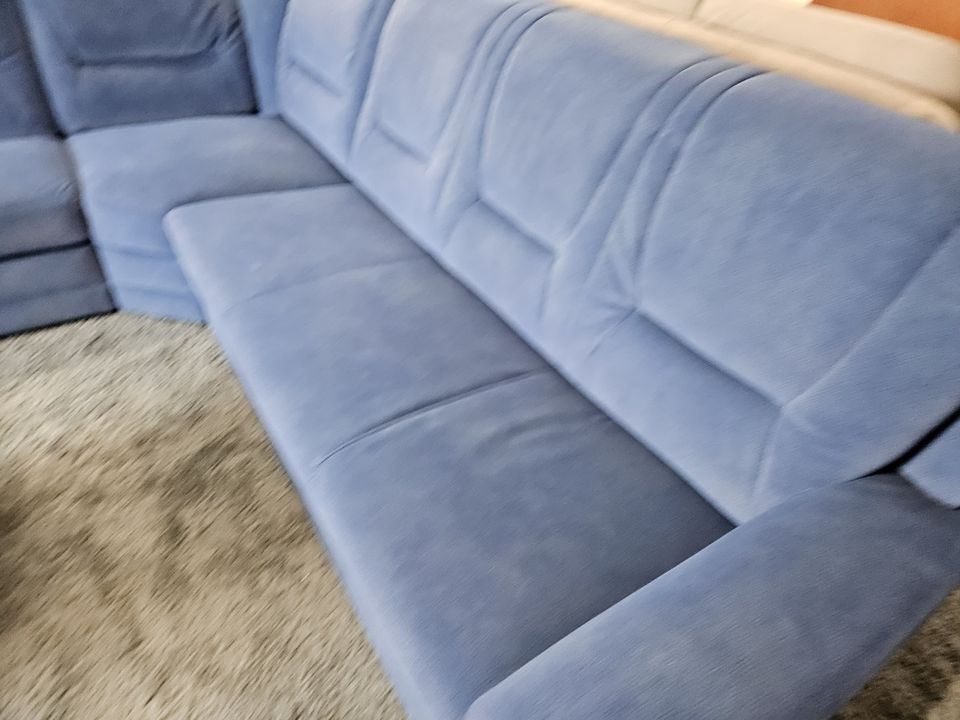 NEU Couch Wohnlandschaft Ecksofa 2.Wahl mit Hocker Aqua Clean 83% in Bocholt