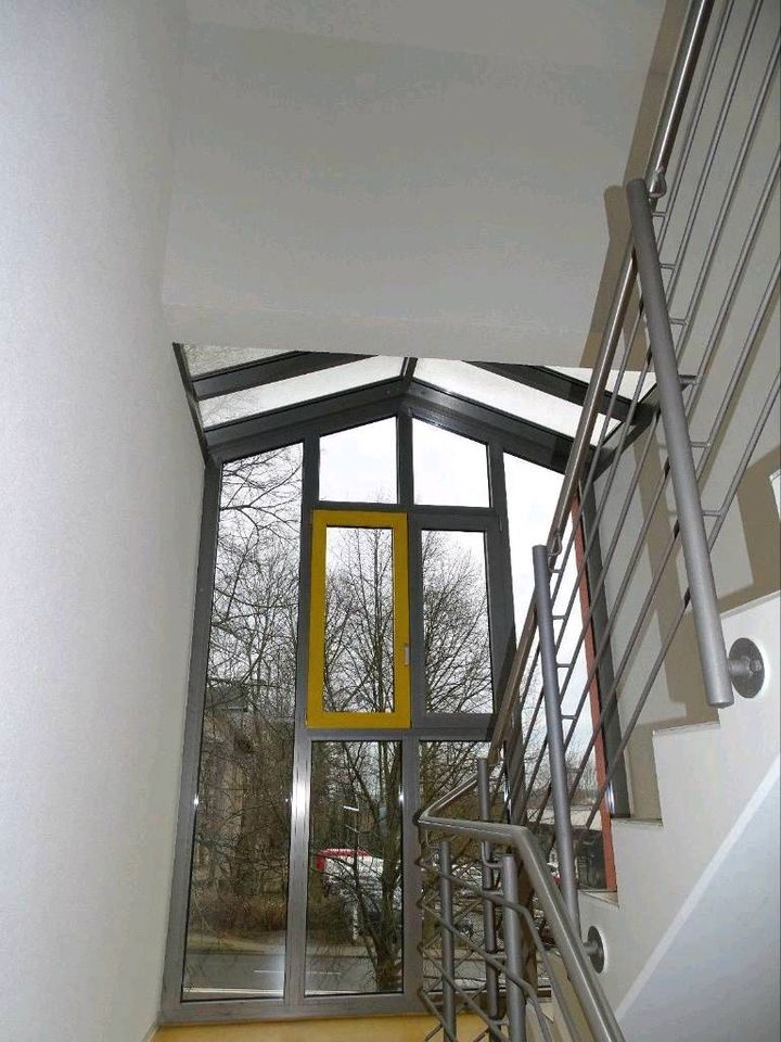 2 -  Zimmer - 70m² mit allem Komfort und großen Balkon ins Grüne in Chemnitz