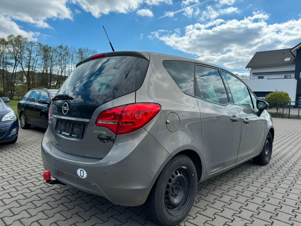 Opel Meriva 1.4 ecoFlex/Euro5/PDC/Anhängerkupplung/Klima in Dautphetal