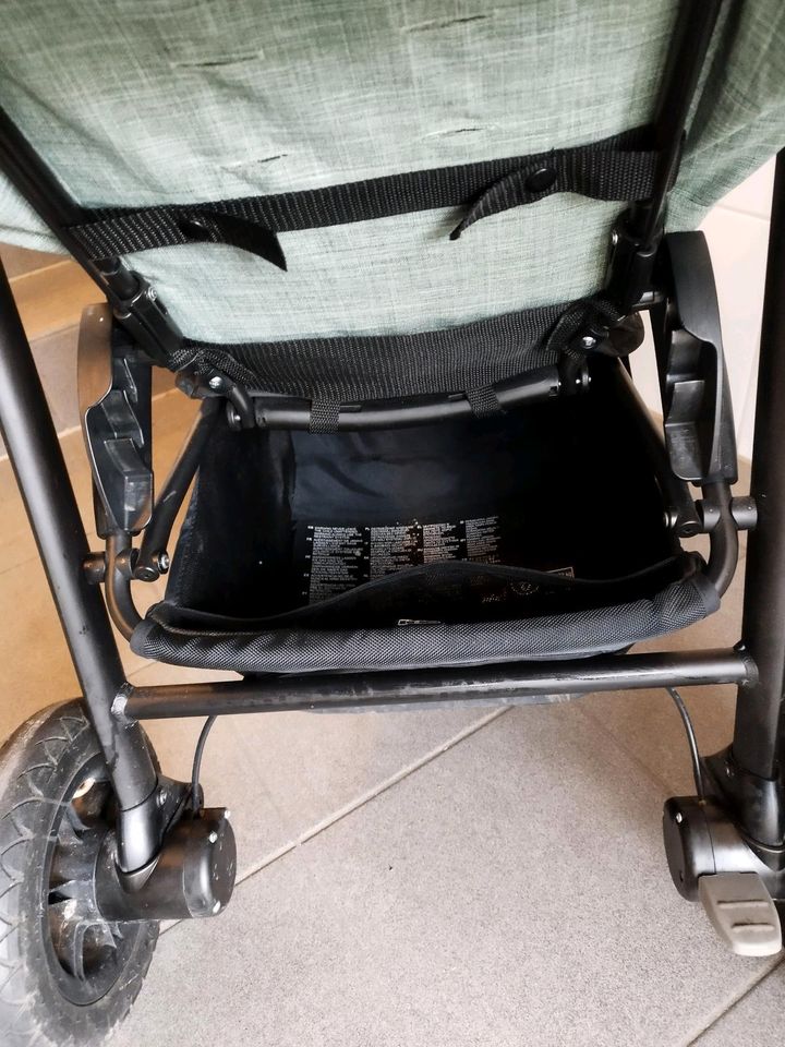 Joie Kinderwagen grün in Essen