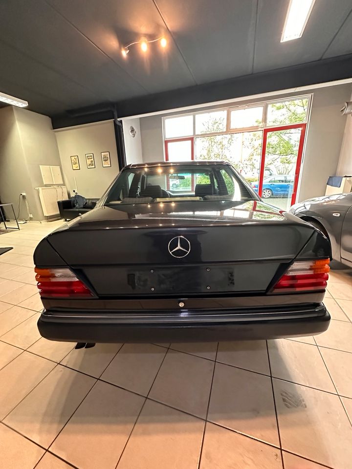 Mercedes Benz 260E ( Automatik, Klimaanlage, H-Zulassung ) in Bergheim