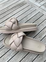 H&M Pantolette/Mules Leder hellbeige Leder Np60€ Aachen - Aachen-Brand Vorschau