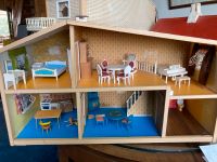 Lundby Puppenhaus 70er Jahre, möbliert,  mit Puppen Schleswig-Holstein - Jörl Vorschau