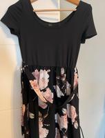 Sommerkleid mit Blumenmustern Niedersachsen - Emmerthal Vorschau