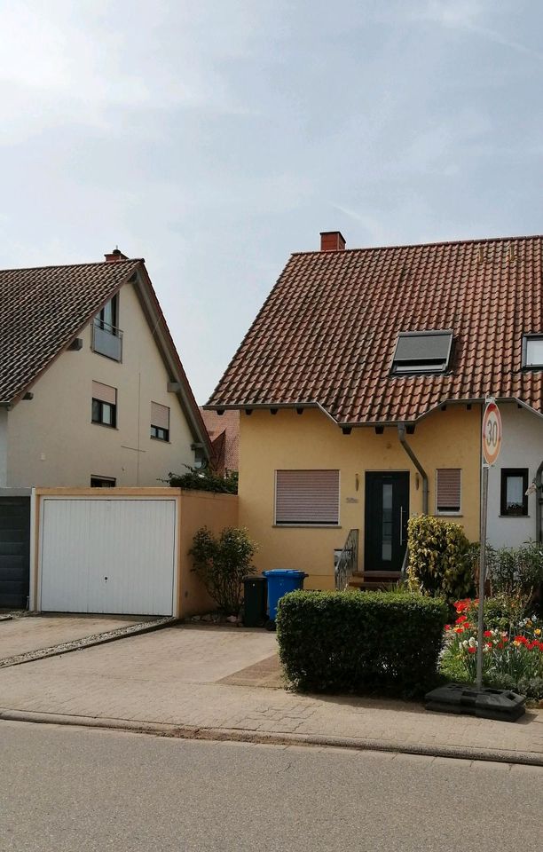 Schöne Doppelhaushälfte mit Garten in Meckenheim