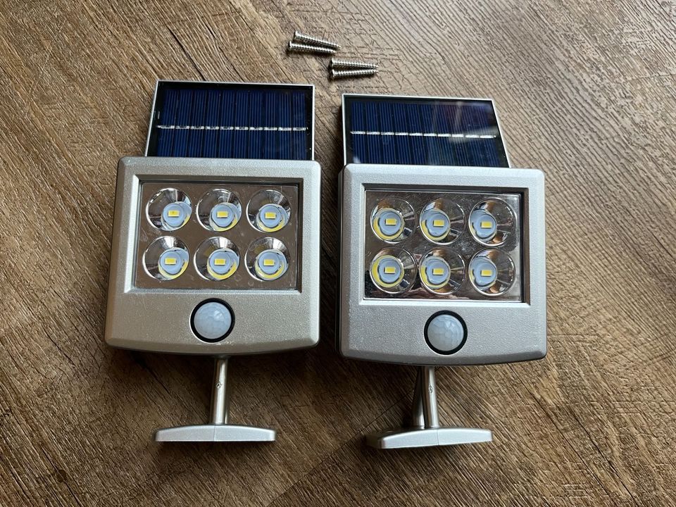 2x LIVARNO home Strahler LED Solar mit Bewegungsmelder in Rhauderfehn