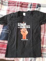 T-Shirt mit Filmlogo "Lenin kam nur bis Lüdenscheid" Niedersachsen - Uplengen Vorschau