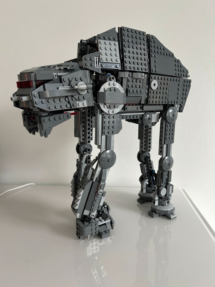 Lego Star Wars 75189 - First Order Heavy Assault Walker in Paderborn
