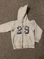 Hoodie Jacke / Sweatshirtjacke in Gr. 86 grau Niedersachsen - Ritterhude Vorschau