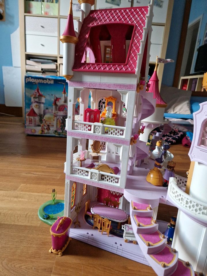 XL Playmobil Prinzessin Schloss + Erweiterung + 5 Zimmern in Radevormwald