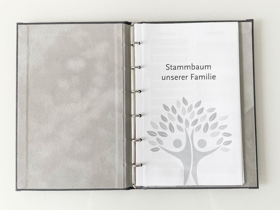 Stammbuch 13x20cm Standardmaß - personalisierbar mit Namen 010 in Leverkusen