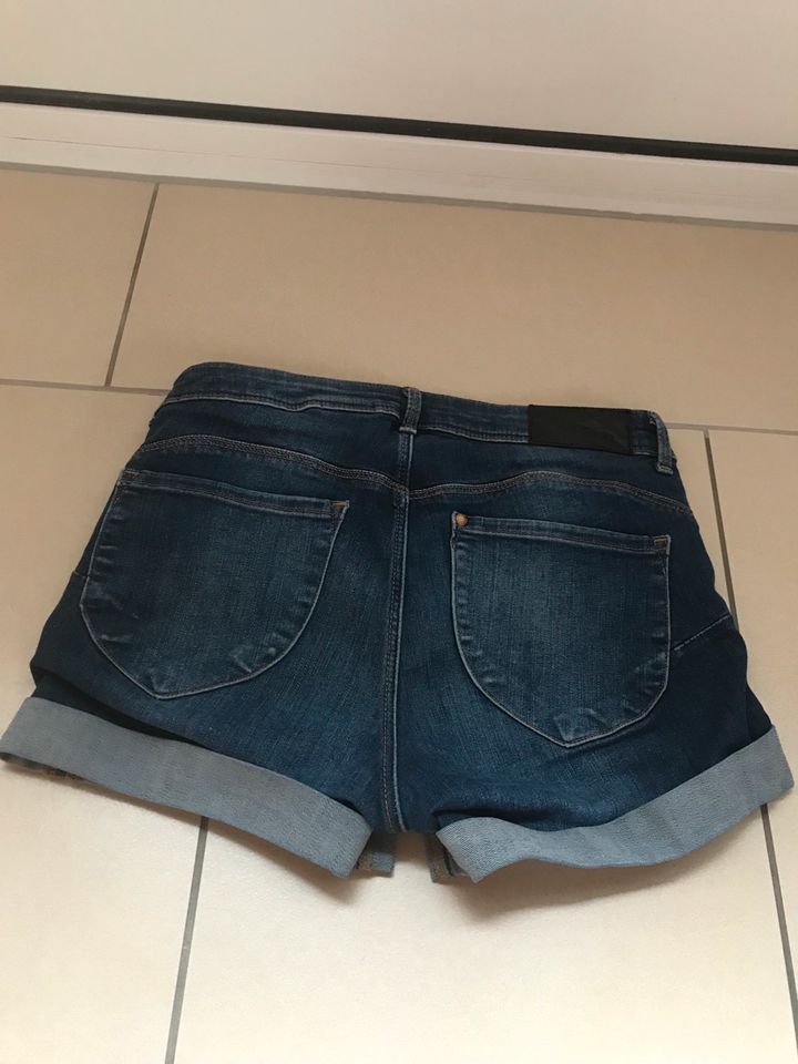 Denim Mädchen kurze Hose Shorts Jeans Größe 164 Top Zustand in Hille