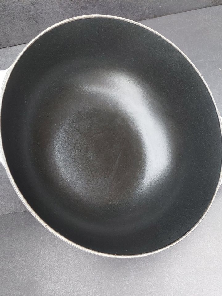 ‼️Neuwertig: Creuset Marmite Topf 26cm. Farbe Provence in Kranenburg