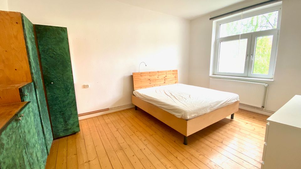 3 Zimmer plus Wohnküche, Balkon und Gartennutzung (Wohnfl. 93 m2) in Hannover