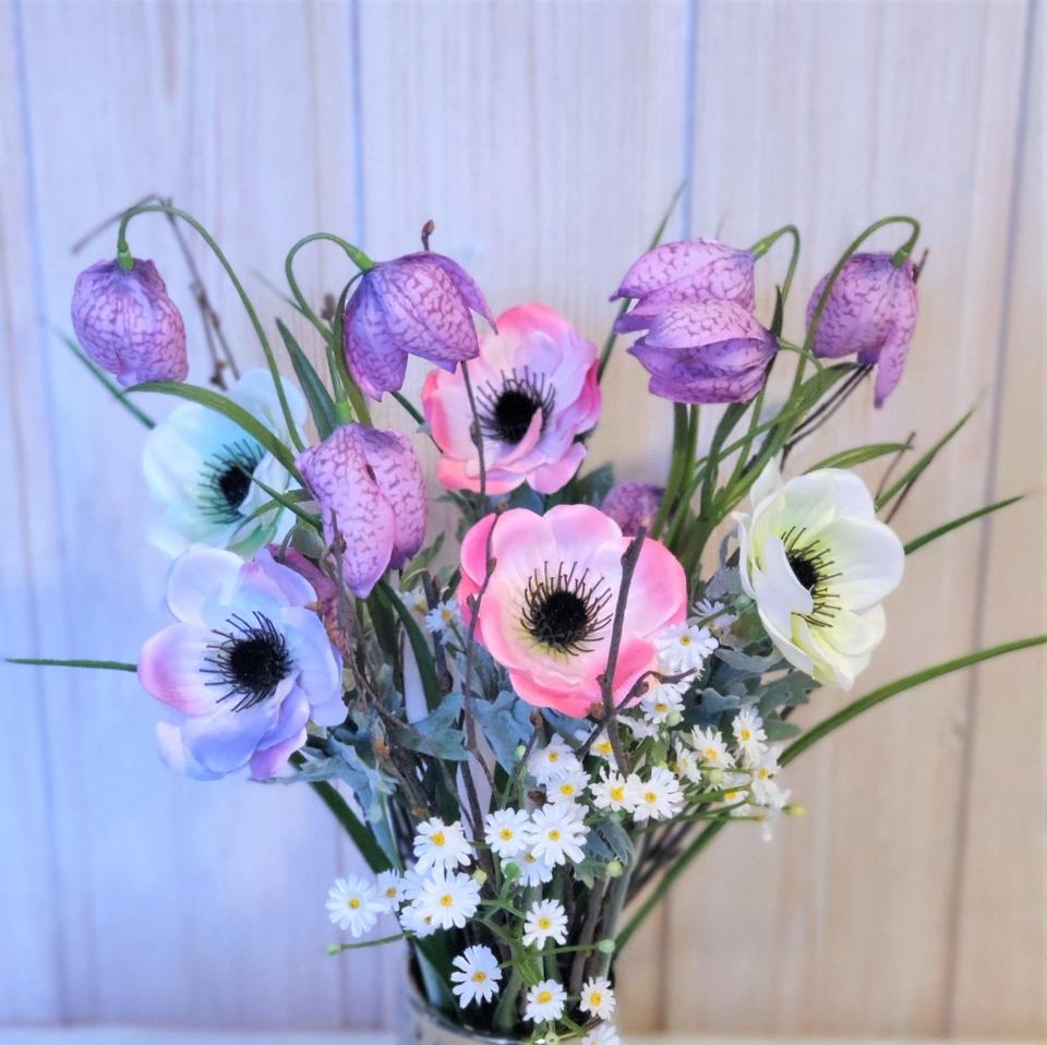 Neu Frühlingsstrauß Ranunkel Schachbrettblume Blumenstrauß in Großbreitenbach