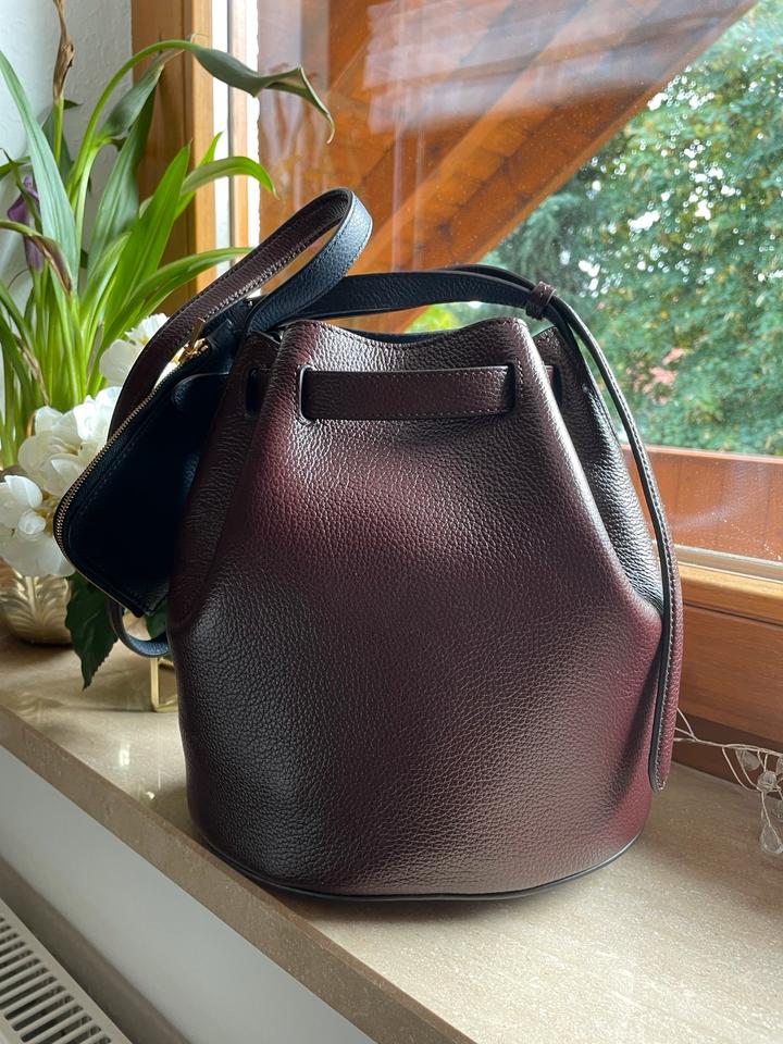 Abbey bucket bag hotsell