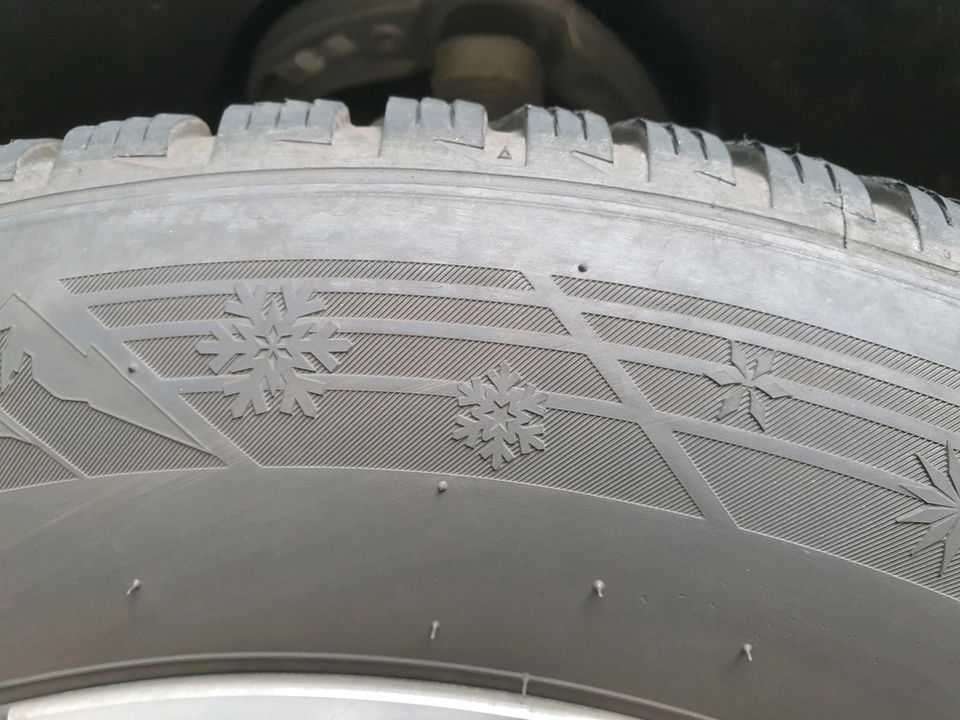 4 Winterreifen für Mercedes GLE, 235/60R18 207 H, neuwertig in Korb