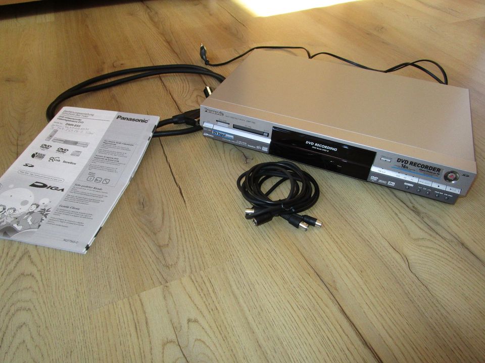 Panasonic DVD Recorder -DMR -E65 in Sonnenbühl