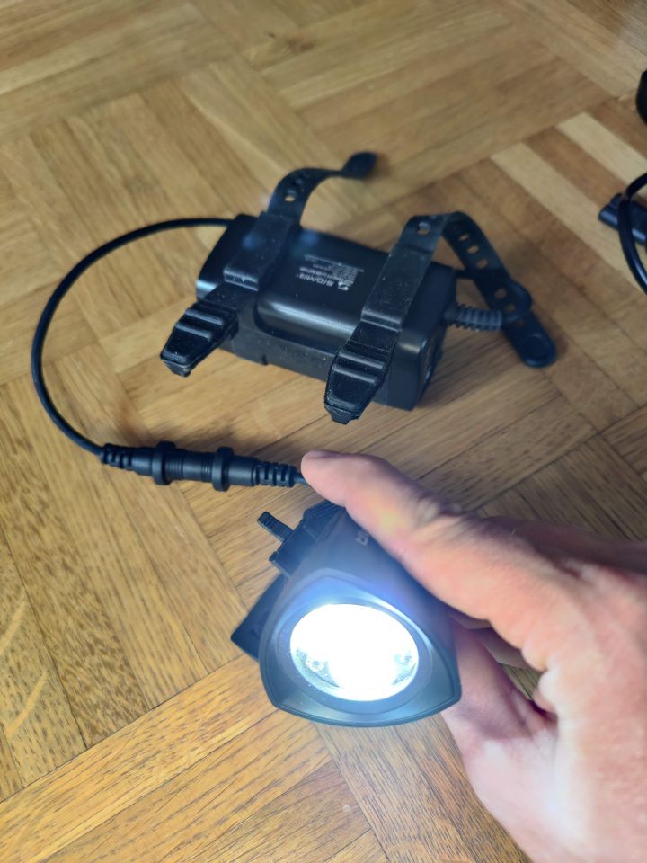 Sigma Buster 2000 HL LED Helmlampe in Mauritz