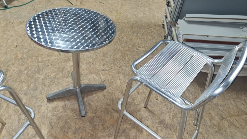 Alu Tisch mit 2 Stühlen GEBRAUCHT in Wadersloh