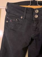 Schwarze Tommy Hilfiger Jeans Modell Sonora, Gr. 30/34 Niedersachsen - Hildesheim Vorschau