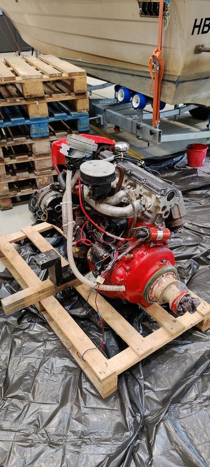 Volvo Penta AQ. Motor AQ131, Antrieb und Transom in Bremerhaven