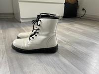 Catwalk Stiefel Boots Schuhe Damen Weiß 40 Nordrhein-Westfalen - Kreuztal Vorschau