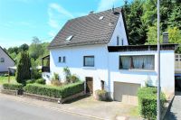 Ruhig gelegenes, freistehendes Wohnhaus mit Terrasse, Gartenhaus, Garage und Carport auf großem Grundstück in Birresborn Rheinland-Pfalz - Birresborn Vorschau