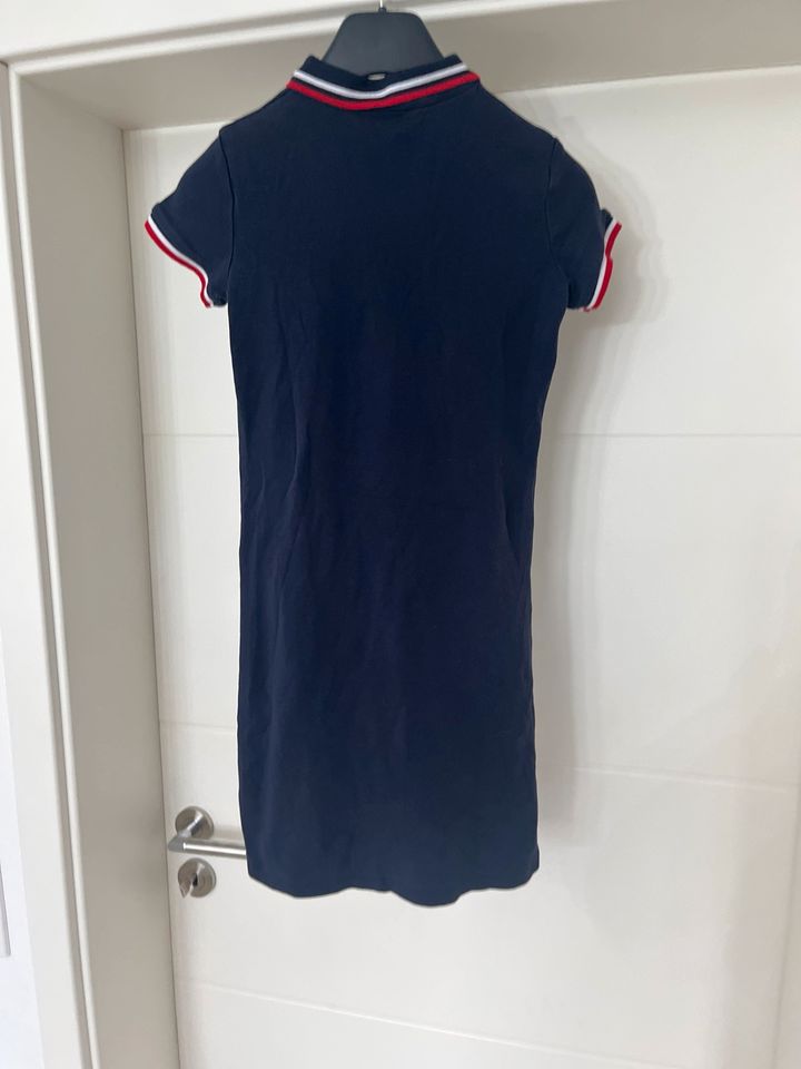 Kleid Tommy Hilfiger Gr 170/176 Mädchen in Damme