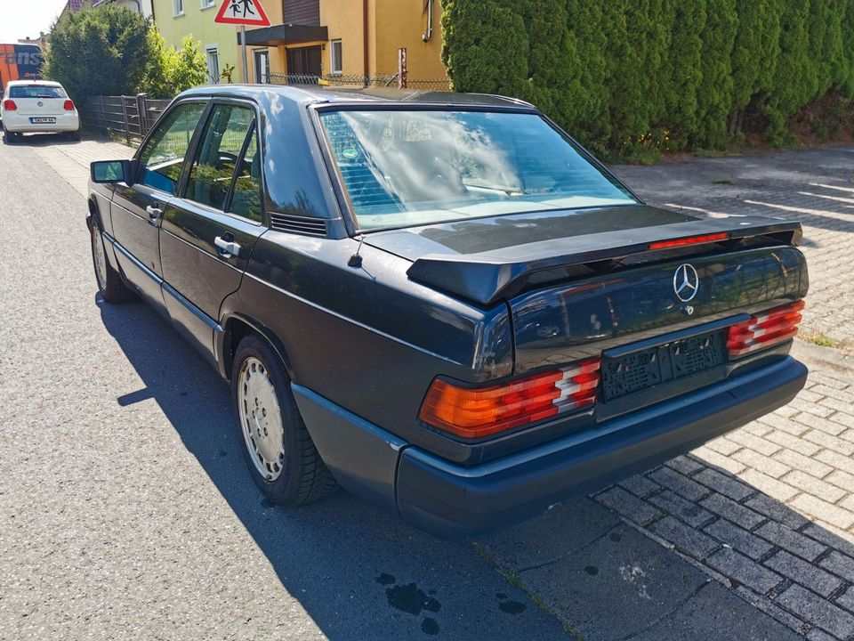 Mercedes-Benz 190 E 2,3 l / Oldtimer / Schiebedach in Niederwerrn