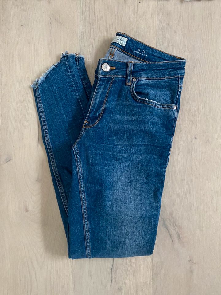 Q/S Damen/Mädchen Jeanshose Gr.34 in Bensheim