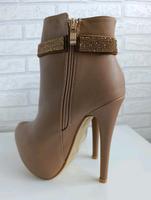 High Heels Stiefel 37 beige Casual Plateau Stiefeletten Brandenburg - Großbeeren Vorschau