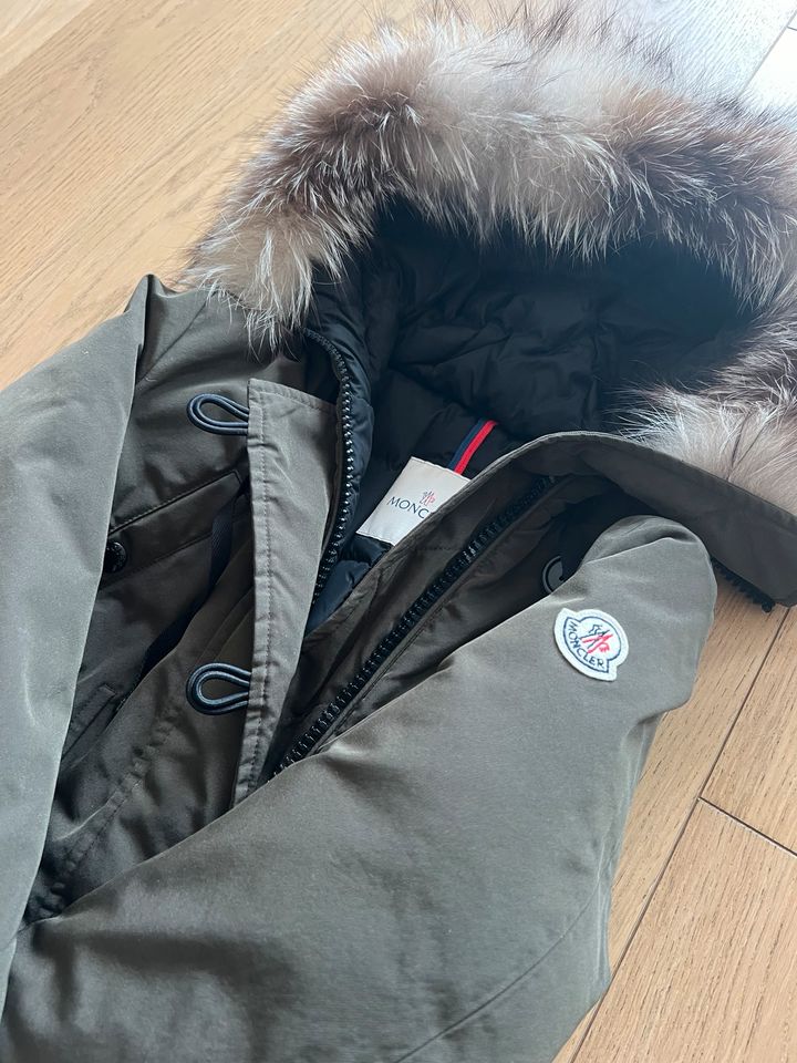 Original Moncler Parka in Düsseldorf