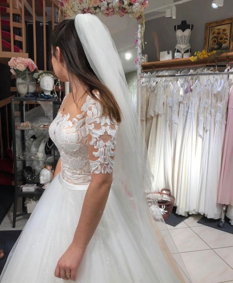 Brautkleid / Hochzeitskleid von Monica Loretti Gr.S in Höchberg