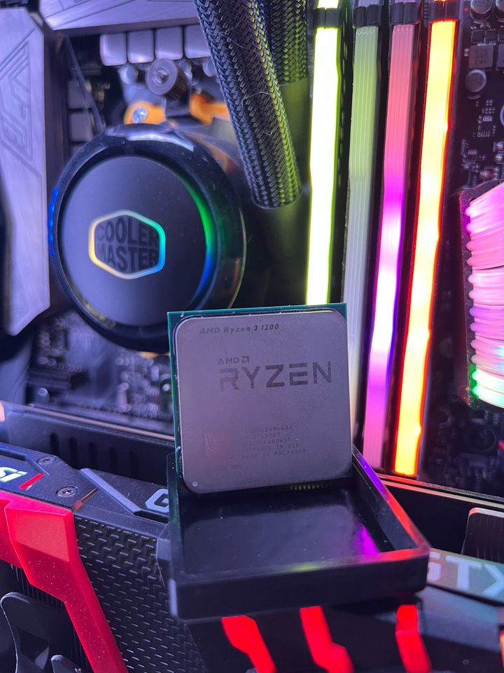AMD RYZEN 3 1200 Prozessor mit 3D-Druck Case in Senden