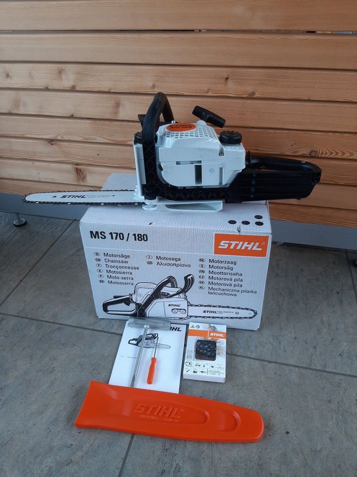 Stihl Motorsäge Kettensäge MS 180 30cm inkl. Stihl Ersatzkette in Korbach