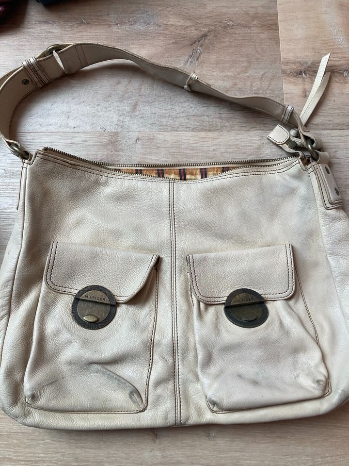 Tommy Hilfiger Tasche beige, viel getragen in Eschweiler