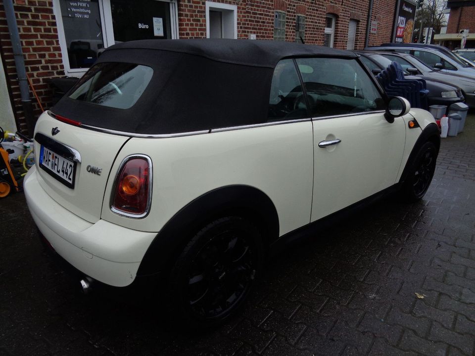 MINI One Cabrio Klimaautoma.,Sitzheizung,PDC,Alu Allw in Hiltrup