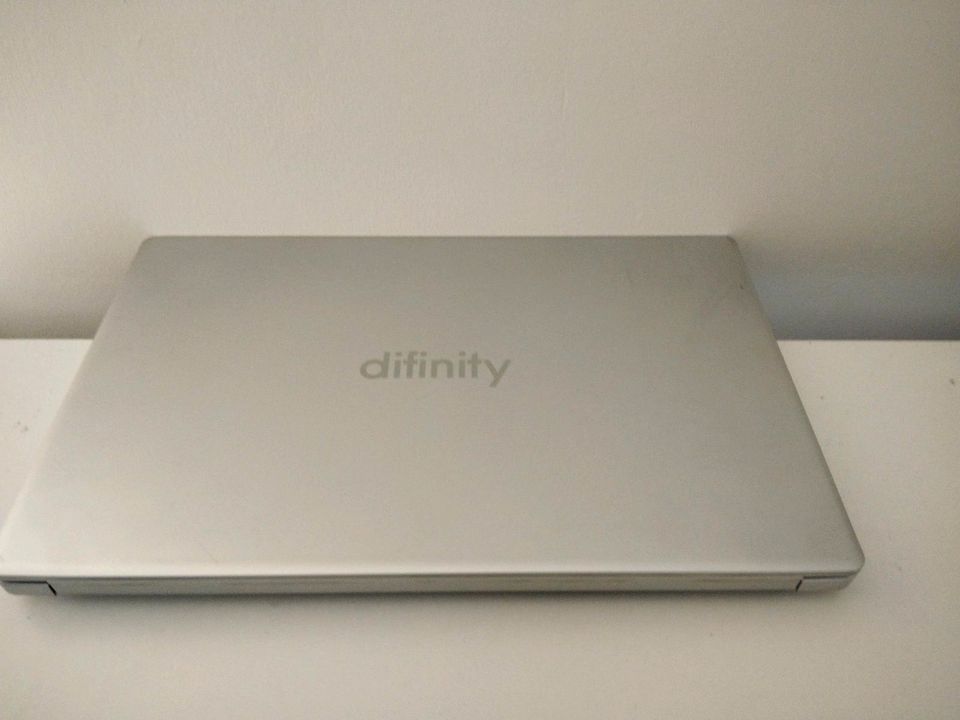Difinity mit 15,6 Zoll . in Gevelsberg