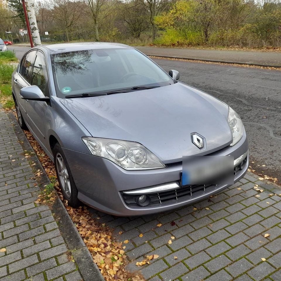 RENAULT LAGUNA 140 PS TOP ZUSTAND SCHECKHEFT GEPFLEGT in Groß Kienitz