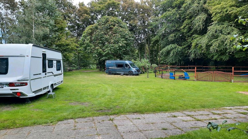 Camping auf privat Grundstück für Wohnwagen,  Wohnmobile und Zelt in Rastede