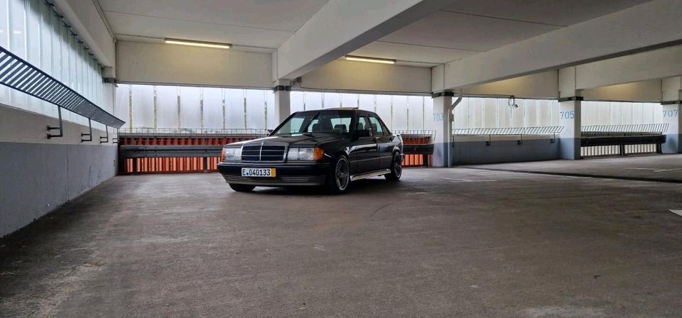 Mercedes-Benz W201 190E 2.3 in Essen