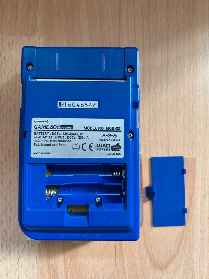 Game Boy Pocket inkl Case in Darmstadt
