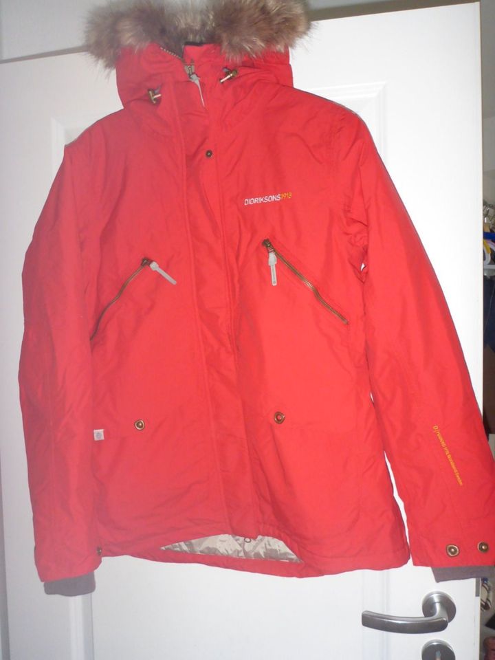 Didriksons Winter Jacke Parka Rot 42 Ronja WNS JKT in Nordrhein-Westfalen -  Vlotho | eBay Kleinanzeigen ist jetzt Kleinanzeigen