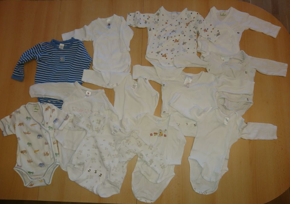 Babysachen 15 Bodys Langarm Kurzarm 50/56 Set Paket Babykleidung in Berlin