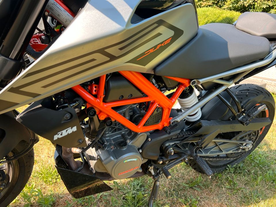 KTM Duke 125 2021 gebraucht in Murg