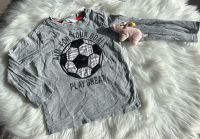 Graues Langarmshirt Fußball H und M Größe 98/104 Innenstadt - Köln Altstadt Vorschau