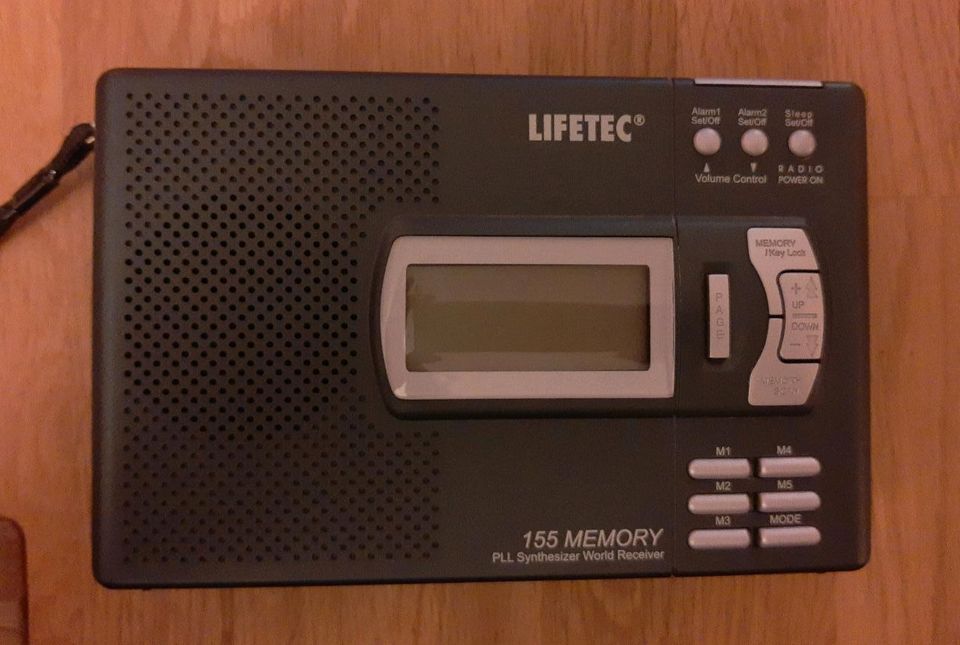 Lifetec PLL Synthesizer World Receiver LT 40738 in Schneverdingen