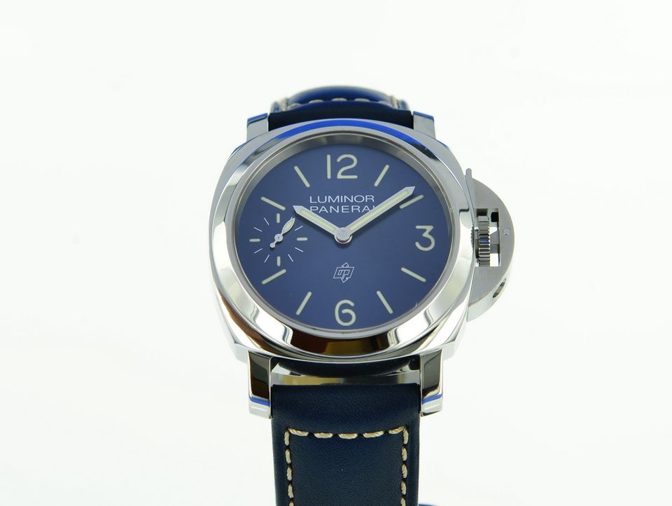 Panerai Luminor Blu Mare 44mm in Berlin