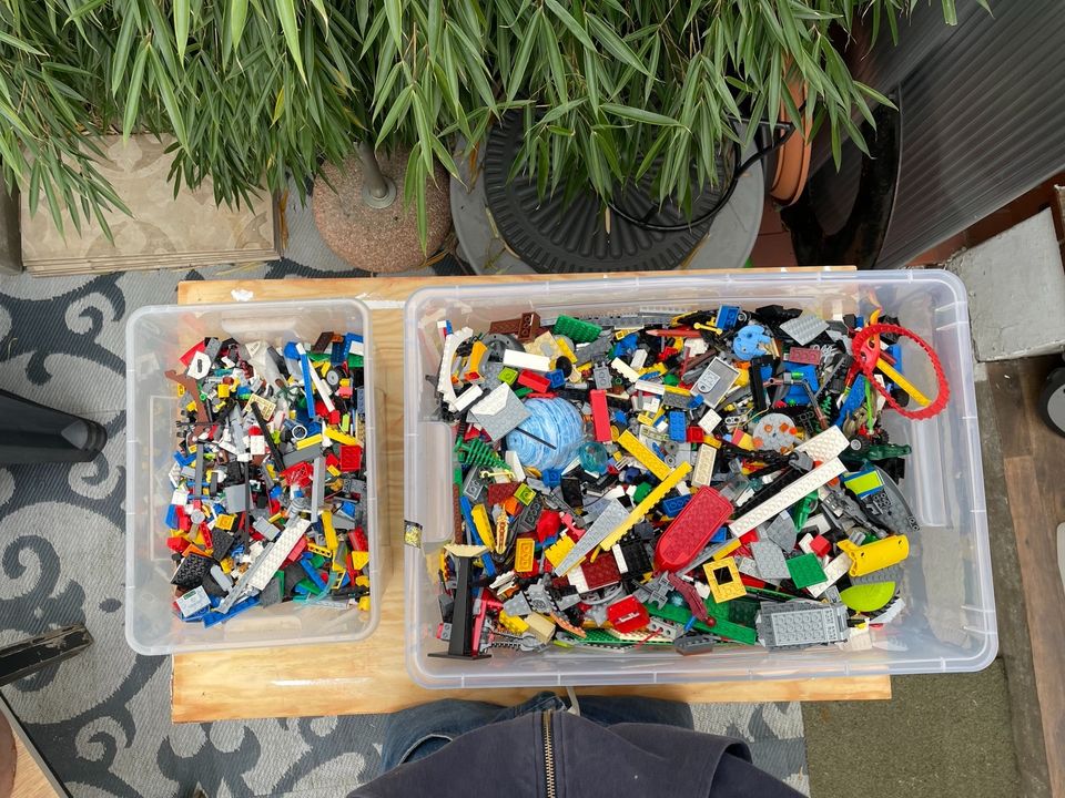 Große und kleine Lego Kiste in Bremen